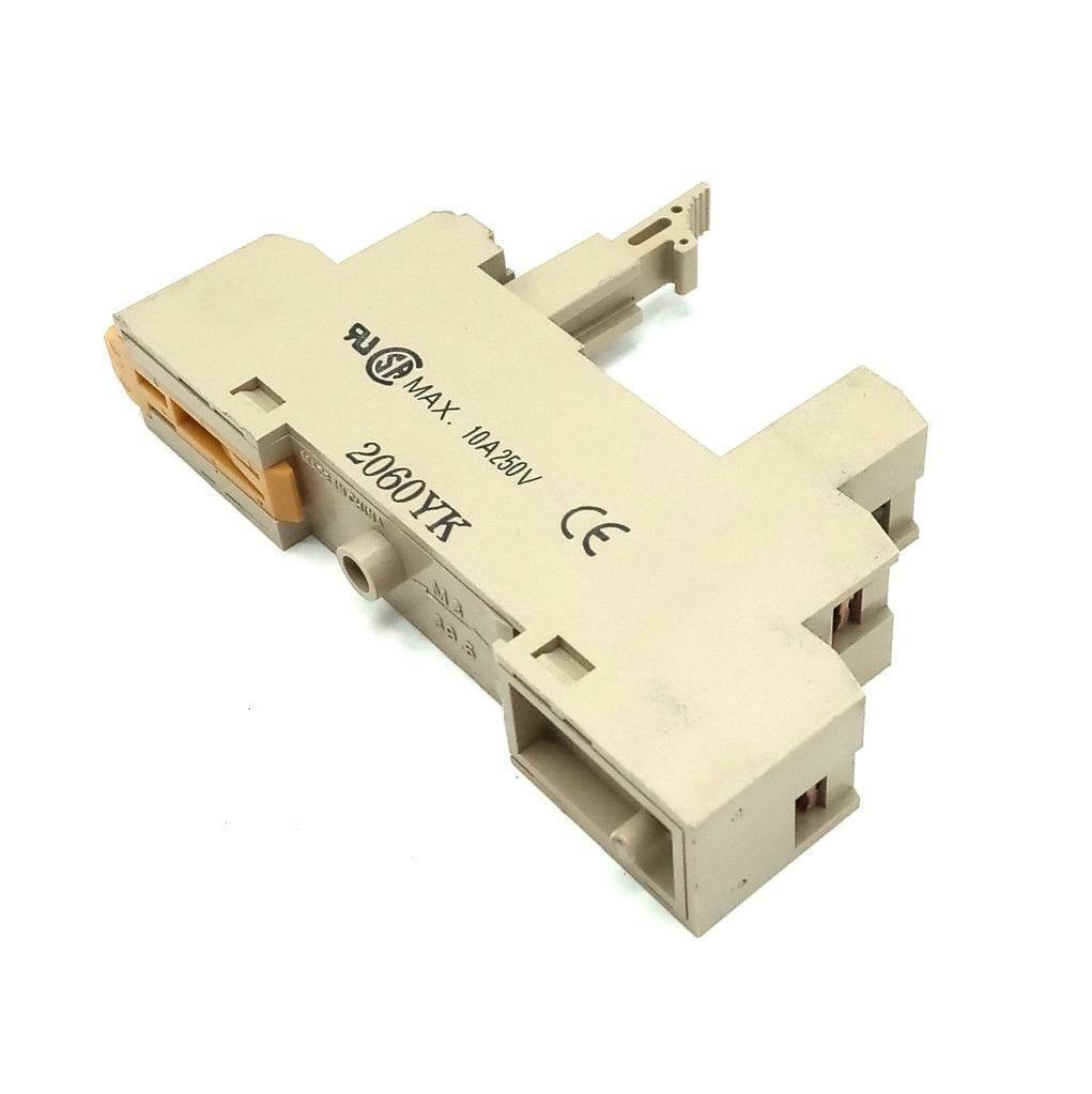 soquete relé Omron P2RF-05-E 10A 250V 5 pinos